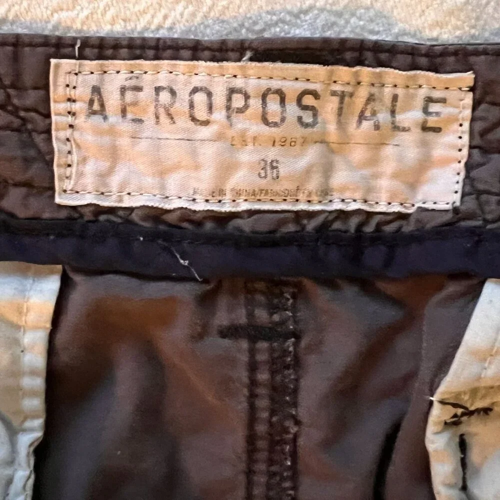 Aeropostale Mens Cargo Shorts Size 36 Gray Multiple Pockets Zip Durable Casual - Picture 5 of 10